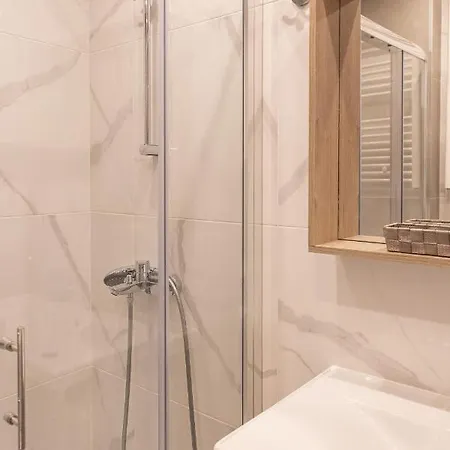 Aparthotel Anais *